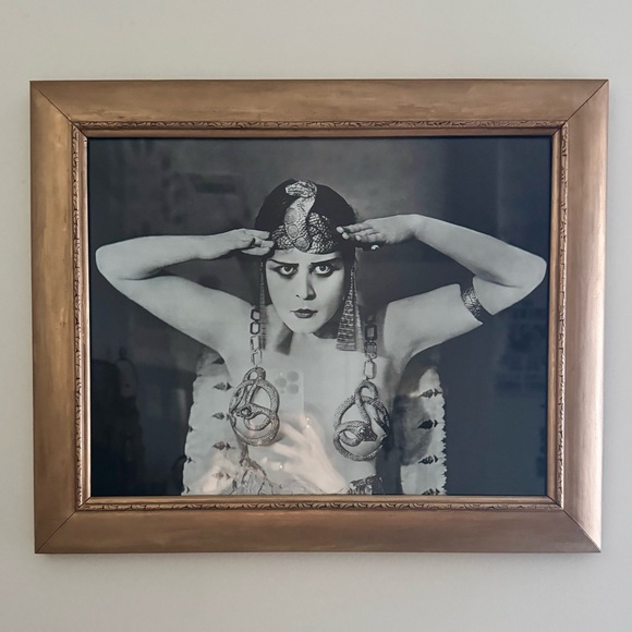 Large Theda Bara Cleopatra silent film wall art. - Picture 5 of 9